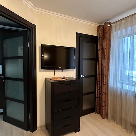 Apartment On Nauki Avenue 102 Dnipro Dış mekan fotoğraf
