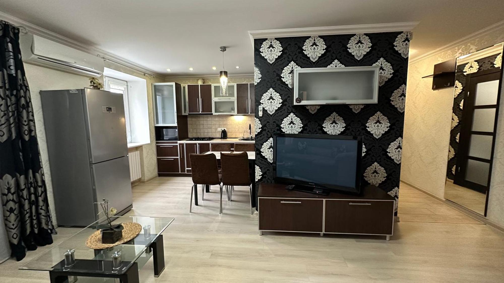 Apartment On Nauki Avenue 102 Dnipro Dış mekan fotoğraf